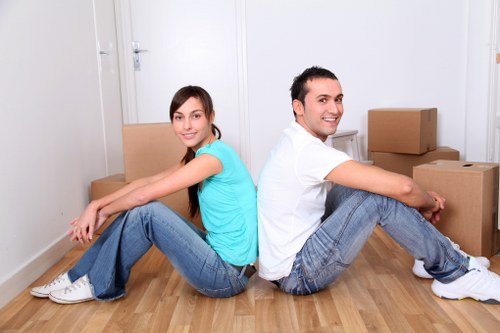 Careful wrapping and labeling for a Hornsey relocation